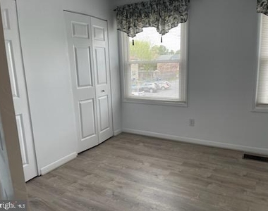 216 Cameron Street - Photo Thumbnail 9