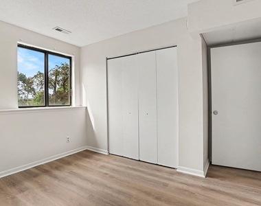 524 Charlotte Avenue - Photo Thumbnail 15