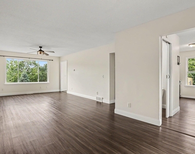 524 Charlotte Avenue - Photo Thumbnail 3