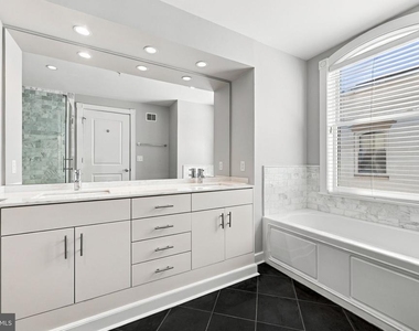 910 Powhatan Street - Photo Thumbnail 18
