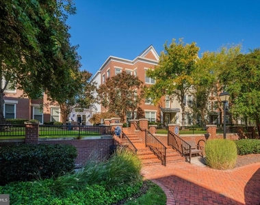 910 Powhatan Street - Photo Thumbnail 31