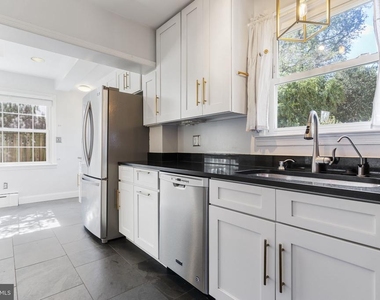 3114 Russell Road - Photo Thumbnail 15