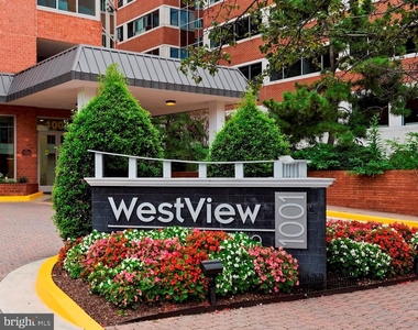 1001 N Vermont Street - Photo Thumbnail 13
