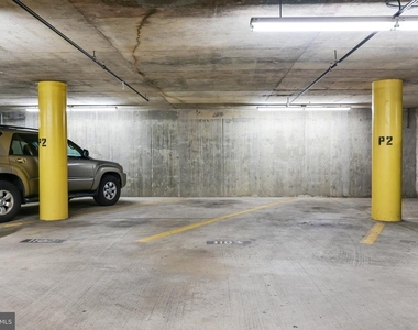 1001 N Vermont Street - Photo Thumbnail 12