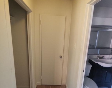 1021 Arlington Boulevard - Photo Thumbnail 7