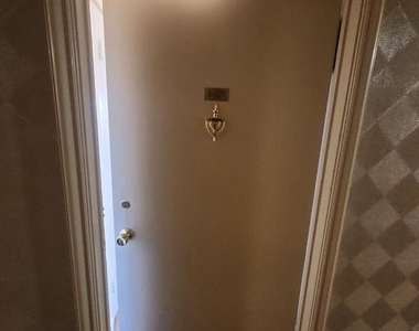 1021 Arlington Boulevard - Photo Thumbnail 1