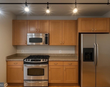 2200 N Westmoreland Street - Photo Thumbnail 5