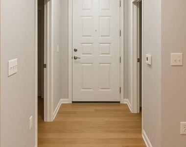 2200 N Westmoreland Street - Photo Thumbnail 2