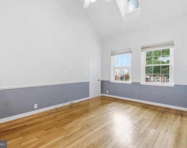 4656 34th Street S - Photo Thumbnail 2