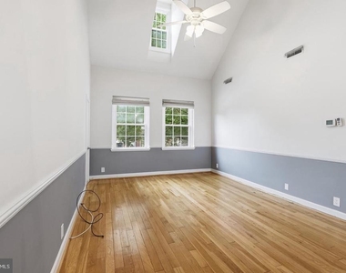 4656 34th Street S - Photo Thumbnail 3