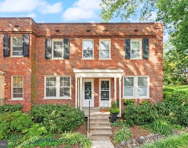 1400 S Barton Street - Photo Thumbnail 1