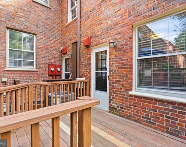 1400 S Barton Street - Photo Thumbnail 23
