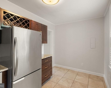 1400 S Barton Street - Photo Thumbnail 11