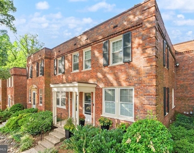 1400 S Barton Street - Photo Thumbnail 4