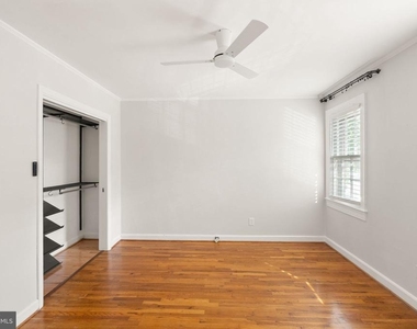 1400 S Barton Street - Photo Thumbnail 16