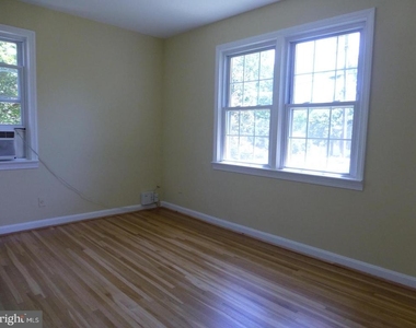 5301 N Carlin Springs Road - Photo Thumbnail 16