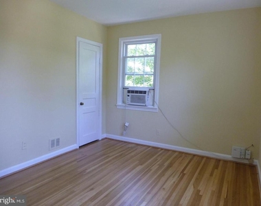 5301 N Carlin Springs Road - Photo Thumbnail 17