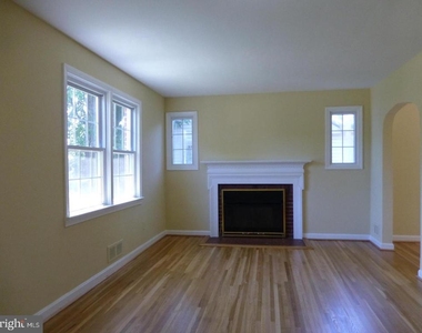 5301 N Carlin Springs Road - Photo Thumbnail 3