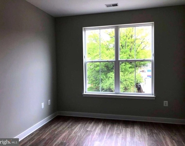 989 S Buchanan Street - Photo Thumbnail 14