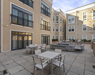 989 S Buchanan Street - Photo Thumbnail 23
