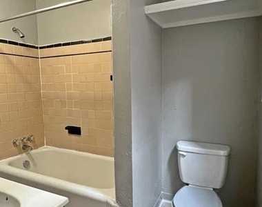 140 E Philadelphia Street - Photo Thumbnail 5