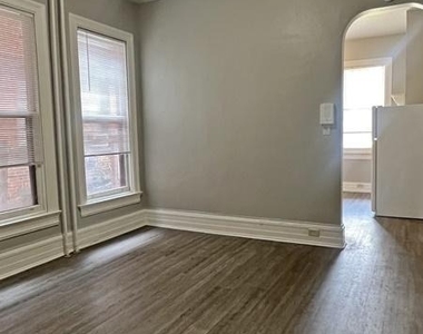 140 E Philadelphia Street - Photo Thumbnail 1