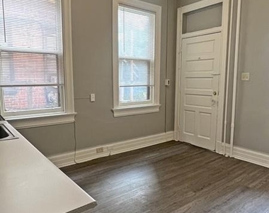 140 E Philadelphia Street - Photo Thumbnail 4