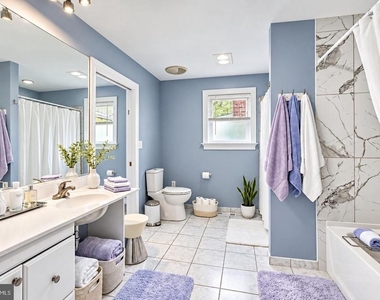 1443 Rhawn Street - Photo Thumbnail 18