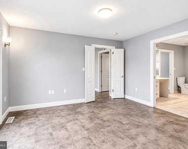 1443 Rhawn Street - Photo Thumbnail 7