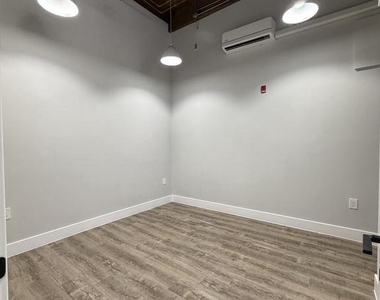 1825 E Atlantic Street - Photo Thumbnail 9
