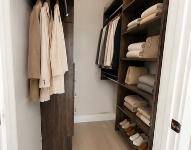 1822 E Glenwood Avenue - Photo Thumbnail 5