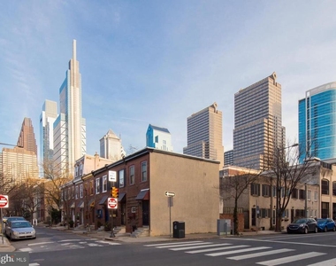 2201 Cherry Street - Photo Thumbnail 13