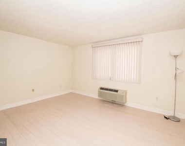 2201 Cherry Street - Photo Thumbnail 8