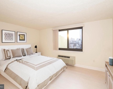 2201 Cherry Street - Photo Thumbnail 7