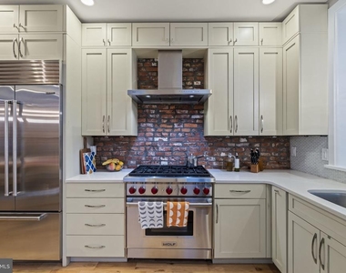 729 S 15th Street - Photo Thumbnail 10