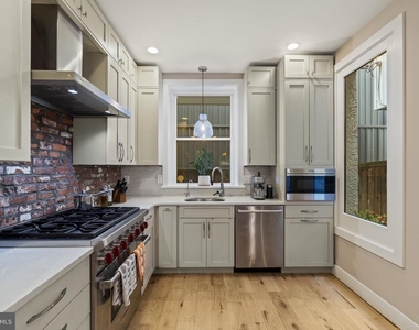 729 S 15th Street - Photo Thumbnail 9