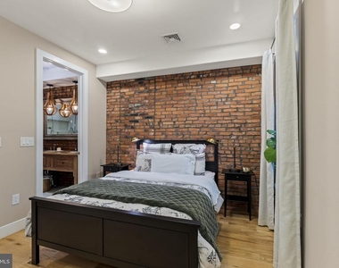 729 S 15th Street - Photo Thumbnail 18