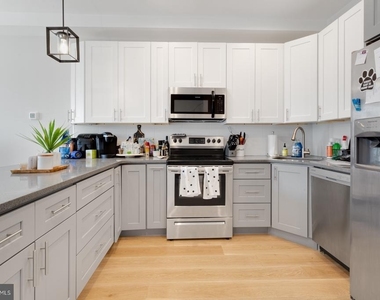 1702 Point Breeze Avenue - Photo Thumbnail 1