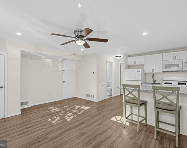274 Greenough Street - Photo Thumbnail 4