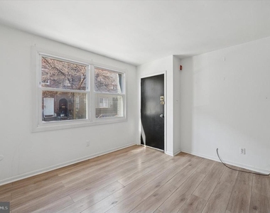 2239 S 15th Street - Photo Thumbnail 5
