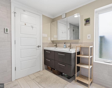 2233 Bainbridge Street - Photo Thumbnail 22