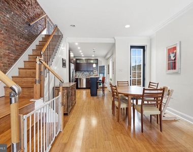 2233 Bainbridge Street - Photo Thumbnail 6
