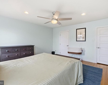 2233 Bainbridge Street - Photo Thumbnail 20