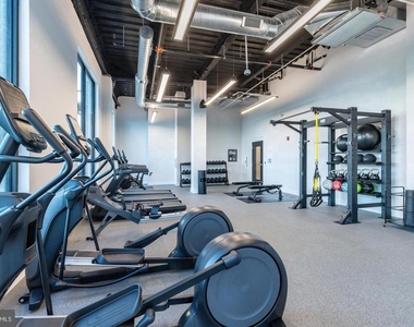 1130 N Delaware Avenue - Photo Thumbnail 17