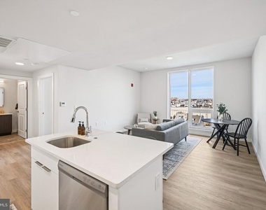 1130 N Delaware Avenue - Photo Thumbnail 1