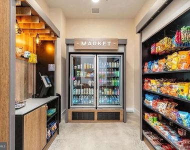 1130 N Delaware Avenue - Photo Thumbnail 14