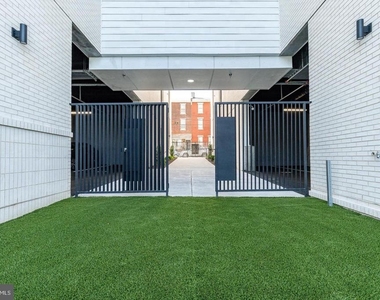 1130 N Delaware Avenue - Photo Thumbnail 19
