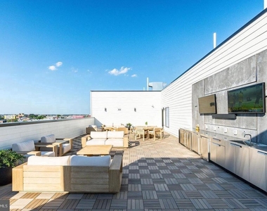 1130 N Delaware Avenue - Photo Thumbnail 22