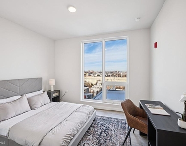 1130 N Delaware Avenue - Photo Thumbnail 6
