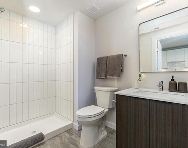 1130 N Delaware Avenue - Photo Thumbnail 17